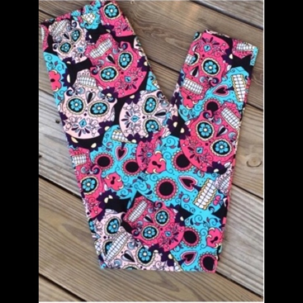 🔴CLEARANCE💀🌸 Super Soft Sugar Skull Leggings - Picture 4 of 4